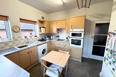 6 Hillside Road, Darlington, DL3 8HB