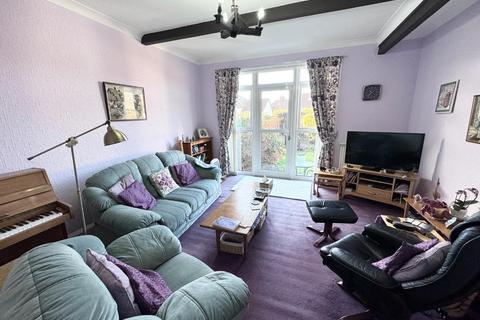 6 Hillside Road, Darlington, DL3 8HB