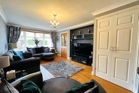 4 bedroom detached house for sale, Field Avenue, Thorpe Willoughby, Selby