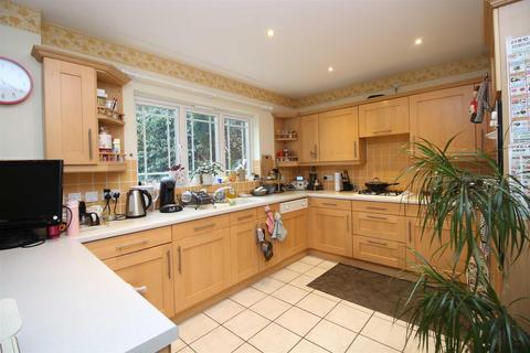 5 bedroom detached house for sale, Lake Grove Road, New Milton, Hampshire, BH25