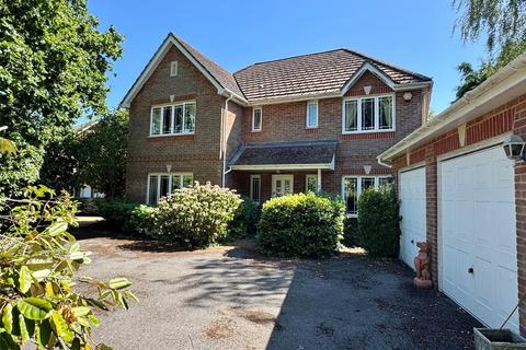 5 bedroom detached house for sale, Lake Grove Road, New Milton, Hampshire, BH25
