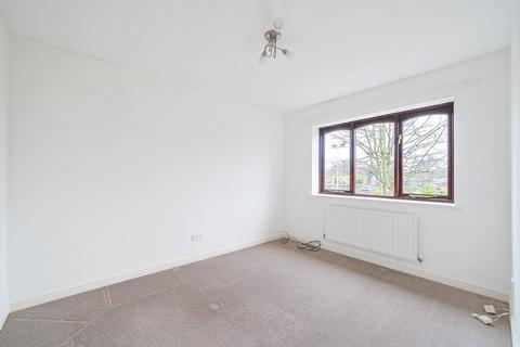 4 bedroom house to rent, Alexandra Gardens, Knaphill, Woking, GU21