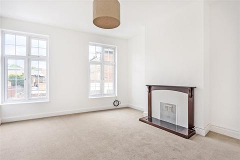 2 bedroom flat to rent, Penrhyn Crescent, East Sheen, SW14