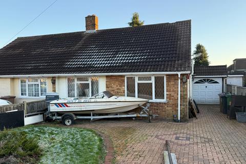 2 bedroom bungalow for sale, Stoneygate Road, Challney, Luton, LU4