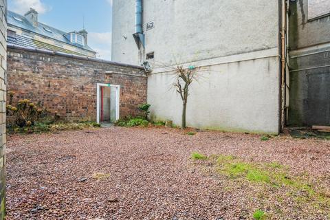 20j County Place, Perth, PH2 8EE