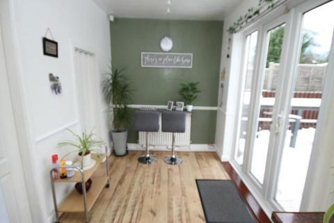 342 Kings Road, Bradford, BD2 1NH
