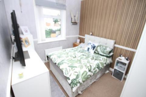 342 Kings Road, Bradford, BD2 1NH