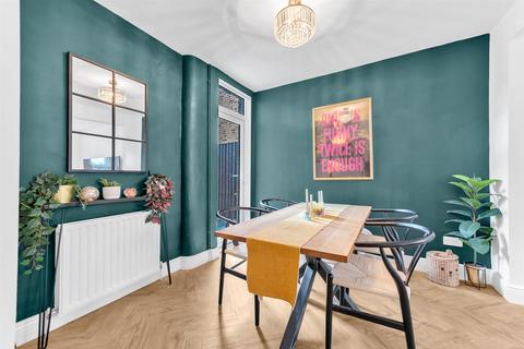 14 Bromley Crescent, Bromley, BR2 0HA