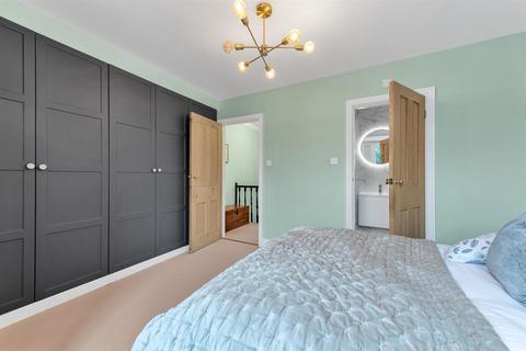 14 Bromley Crescent, Bromley, BR2 0HA