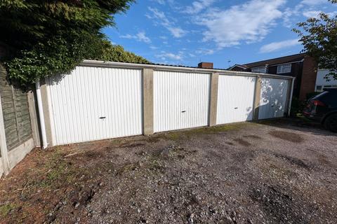 Garage to rent, Garage 1 Crescent Court, Crescent Road, Leigh-On-Sea