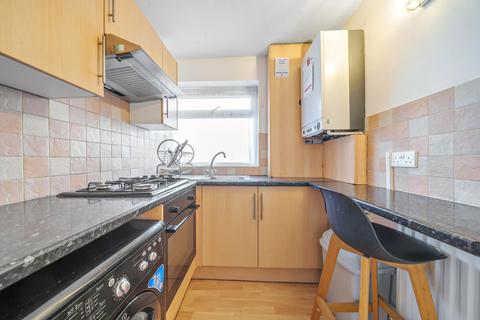 Studio for sale, Boston Manor Road, Brentford, Middlesex