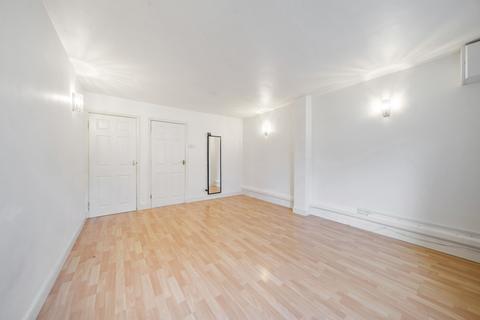 Studio for sale, Boston Manor Road, Brentford, Middlesex