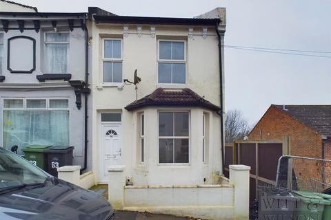 3 bedroom end of terrace house for sale, Sandown Road, Hastings