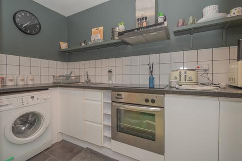 1 bedroom flat for sale, Spencer Square, Ramsgate, CT11