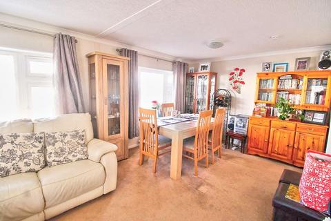 2 bedroom mobile home for sale, Oak Tree Lane, Eastbourne BN23