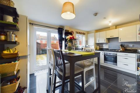 3 bedroom semi-detached house for sale, Turnside Street, Buckingham