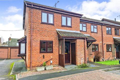 2 bedroom end of terrace house for sale, The Beeches, Guildford GU12