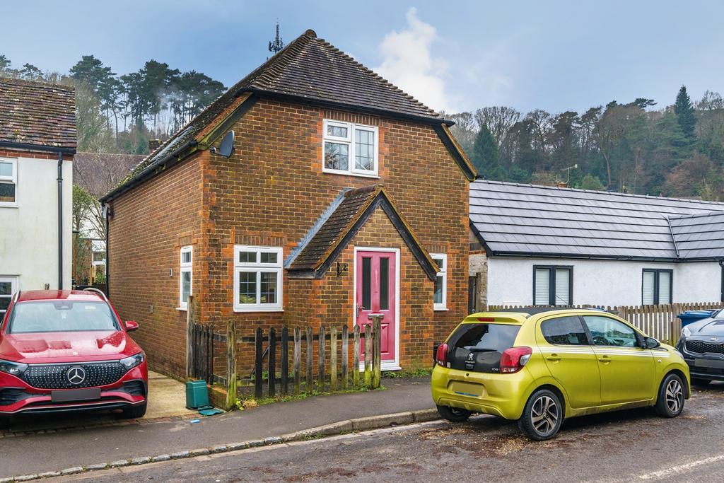 2 bedroom detached house to rent