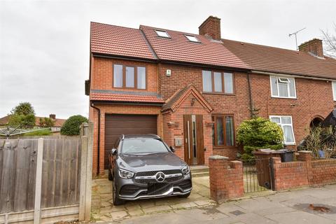 5 bedroom end of terrace house for sale, Parsloes Avenue, Dagenham, Essex