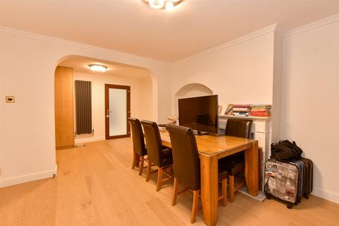 5 bedroom end of terrace house for sale, Parsloes Avenue, Dagenham, Essex