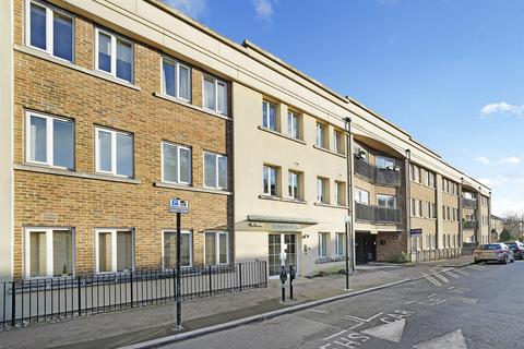 2 bedroom flat for sale, Defoe Road, Stoke Newington, N16