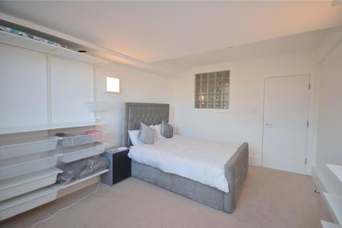 1 bedroom penthouse for sale, Bradford Road, Dewsbury, West Yorkshire, WF13