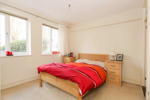 1 bedroom flat for sale, Coleman Court, Kimber Road, Southfields, SW18