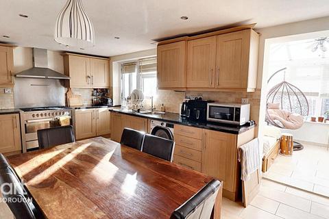 4 bedroom detached house for sale, Gunthorpe Road, Peterborough