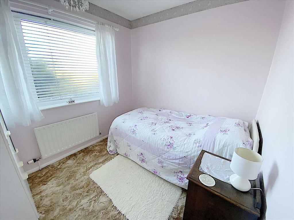 Bedroom 3: