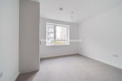 3 bedroom apartment to rent, Tide Street Barking IG11