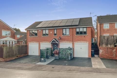 2 bedroom coach house for sale, Oversley Close, Brockhill, Redditch B97 6GW