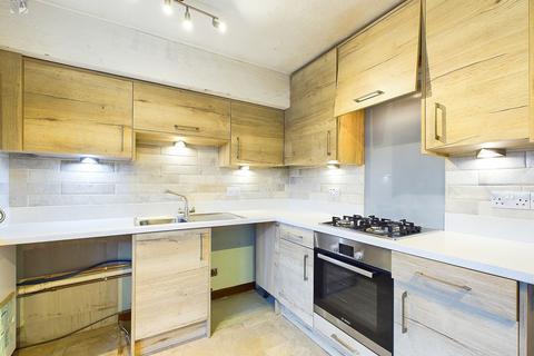 2 bedroom flat for sale, Stramongate, Kendal LA9