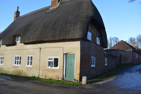 2 bedroom semi-detached house to rent, Hungerford