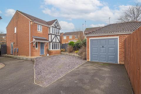 3 bedroom detached house for sale, Teasel Drive, Swadlincote DE11