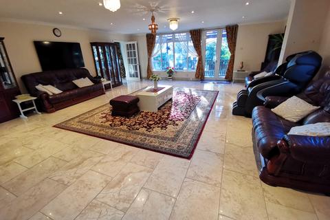 5 bedroom detached house for sale, Marshalls Road, Braintree CM7