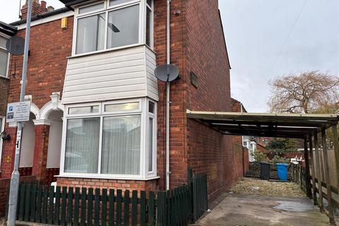 2 bedroom end of terrace house to rent, Perth Street, Hull