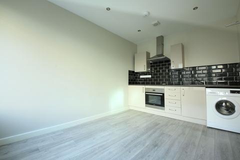 1 bedroom apartment to rent, Castleview House, East Lane, WA7