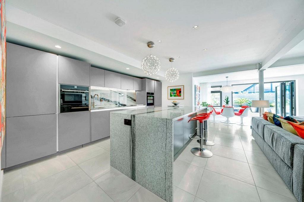 Grey kitchen 3.jpg