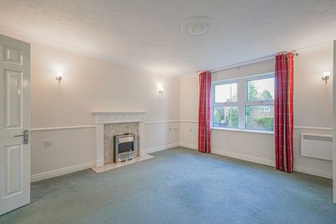 2 bedroom flat for sale, Downing Close, Knowle, B93