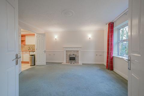 2 bedroom flat for sale, Downing Close, Knowle, B93