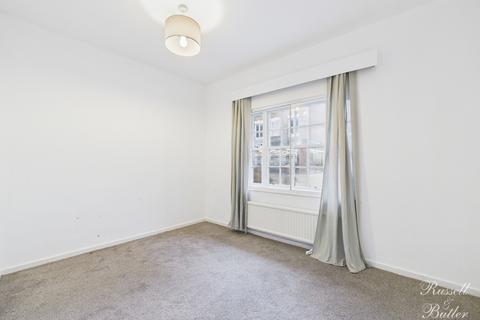 undefined, Castle Court, Buckingham