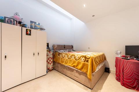 1 bedroom flat for sale, Research House, Greenford, UB6