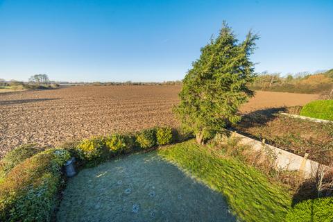 2 bedroom detached bungalow for sale, 20 Appledram Lane South, Chichester, PO20