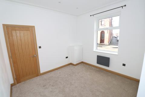 3 bedroom terraced house to rent, 5 Brooklyn Street, Crewe, CW2