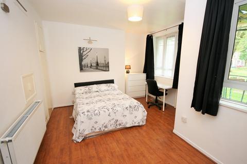 2 bedroom flat to rent, Sewardstone Road, E2 9QA