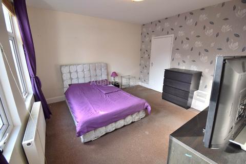 1 bedroom in a house share to rent, Gloucester Road, Reading