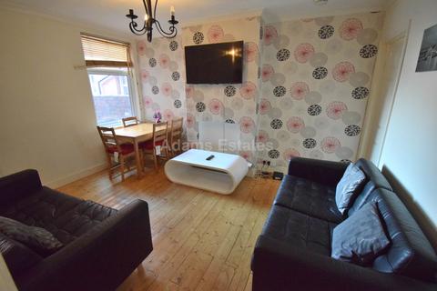 1 bedroom in a house share to rent, Gloucester Road, Reading