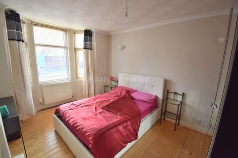 1 bedroom in a house share to rent, Gloucester Road, Reading