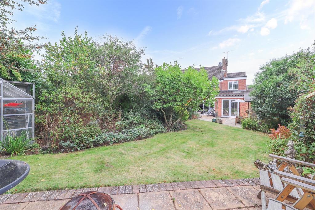 Newby Close-1 copy.jpg