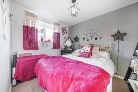 3 bedroom terraced house for sale, Basingstoke,  Hampshire,  RG21